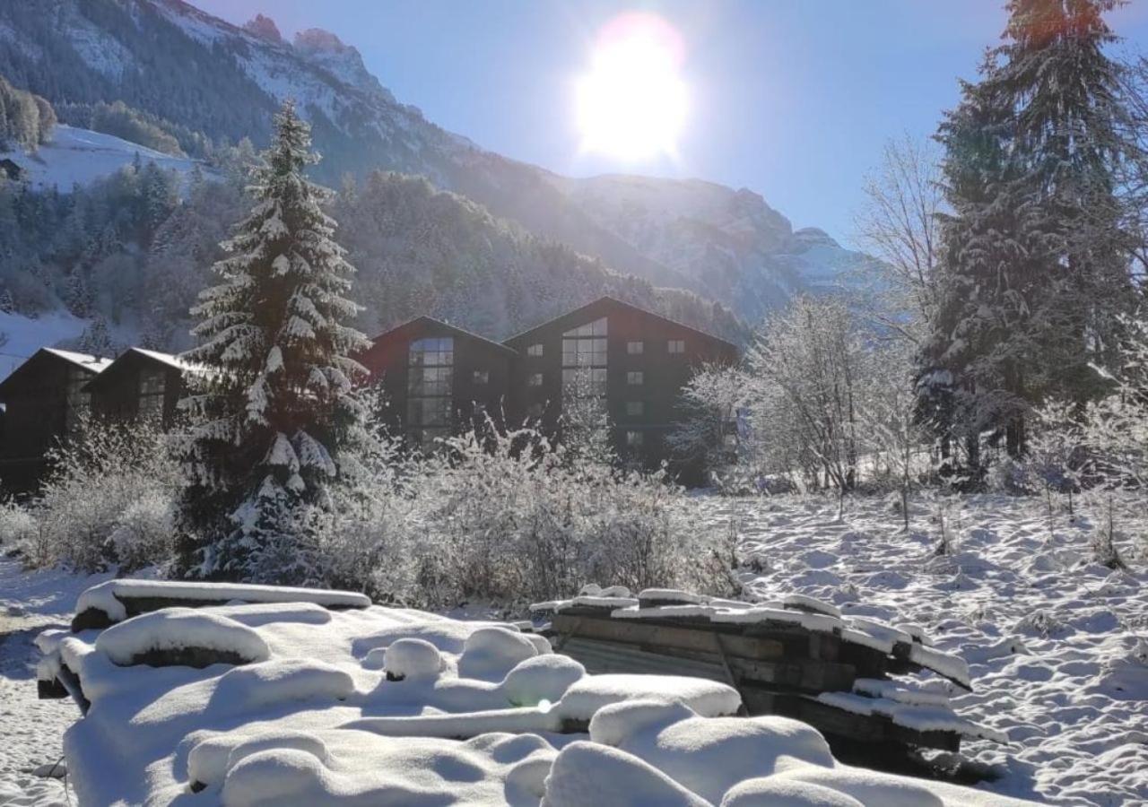 Aparthotel Mountain River Resort Val dʼIlliez Exteriör bild