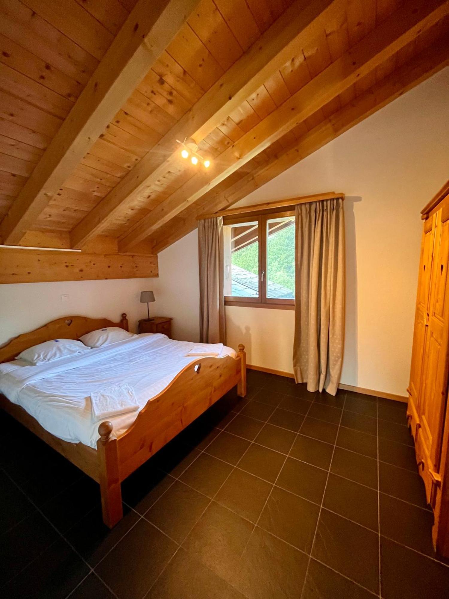 Aparthotel Mountain River Resort Val dʼIlliez Exteriör bild