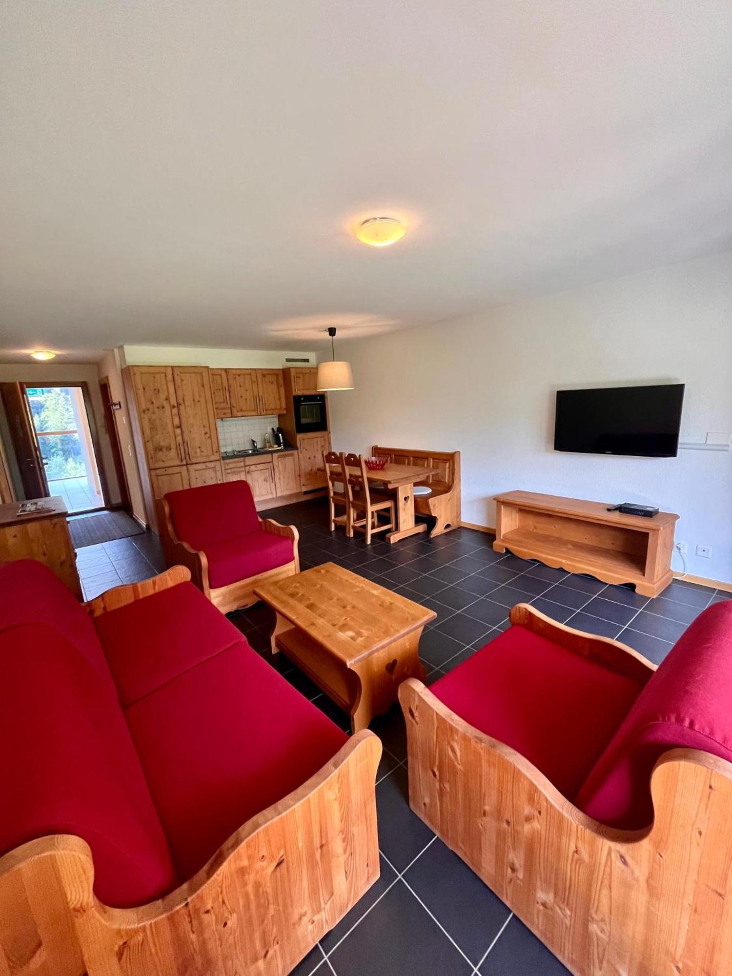 Aparthotel Mountain River Resort Val dʼIlliez Exteriör bild
