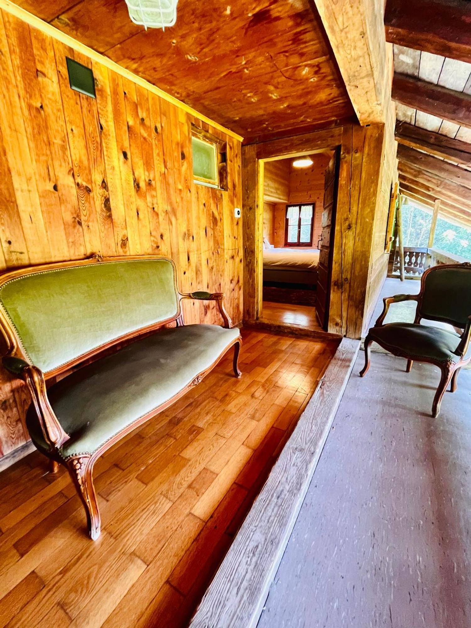 Aparthotel Mountain River Resort Val dʼIlliez Exteriör bild