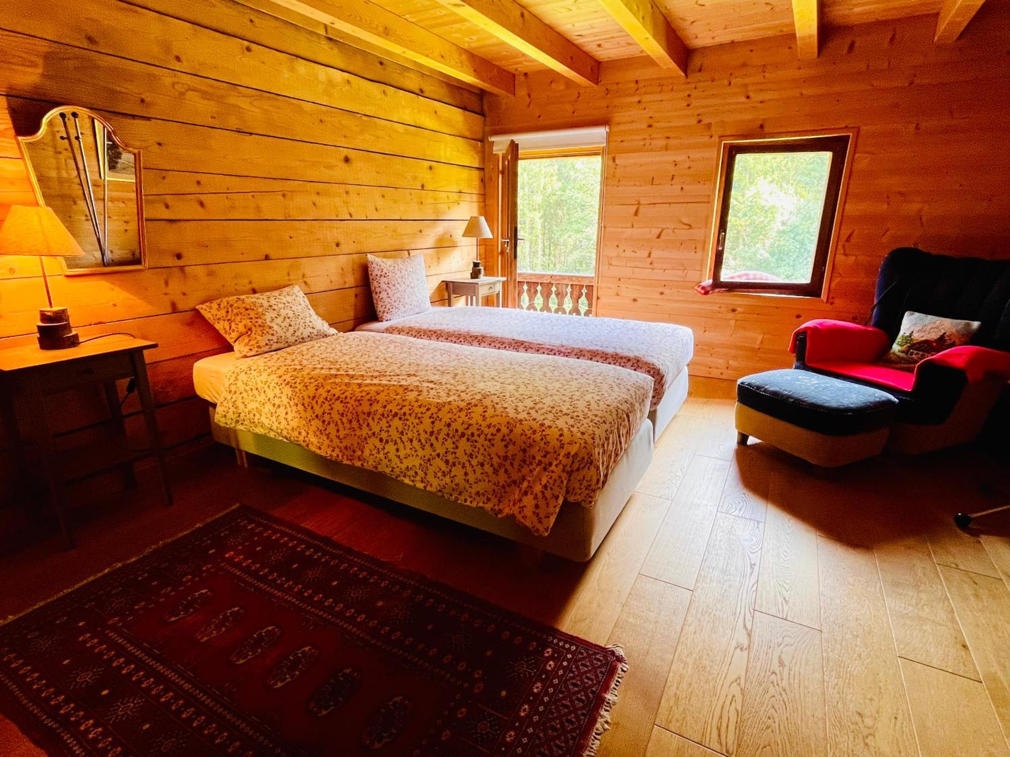 Aparthotel Mountain River Resort Val dʼIlliez Exteriör bild